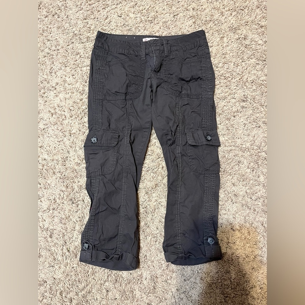 Gray capris